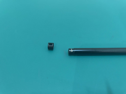 本体ケースに輪っか部品を装着する