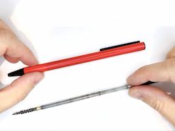 ケースに芯タンクを装着するの画像1