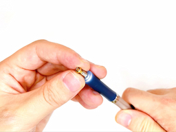 （補足）チャック輪を抑えながらノックするとチャックが開くの画像1