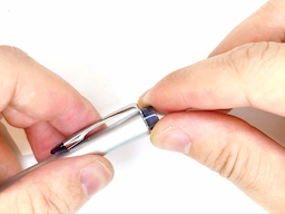 クリップ固定具を外すの画像1