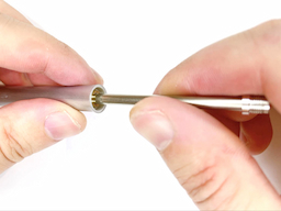 （補足）ケースの内部筒は外れないの画像1