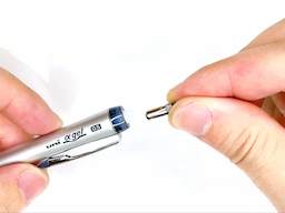 金具付き消しゴムを装着するの画像1