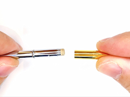 芯タンク上部にノックキャップを装着するの画像1