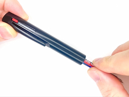 赤インク芯を引き抜くの画像1