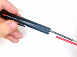 赤インク芯を挿入するの画像1