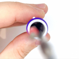 赤インク芯を挿入するの画像1