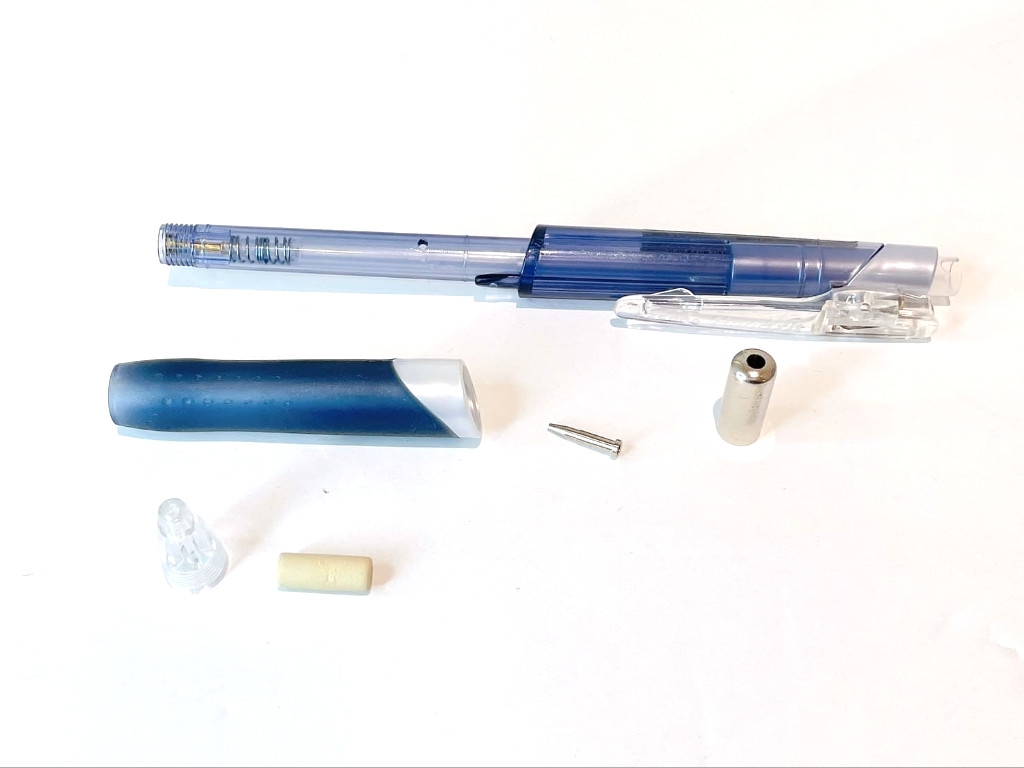 Hand Fit（ハンドフィット）シャープペンの分解方法のアイキャッチ画像