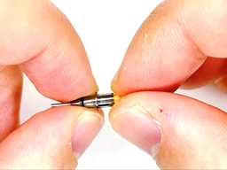 （補足）口金内部のオレンジ部品は外れないの画像1