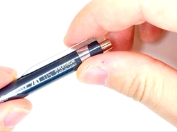 （補足）クリップは外れないの画像1