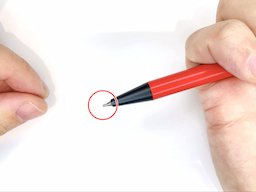 動作チェック①ノックしたらシャー芯が出ることの画像1