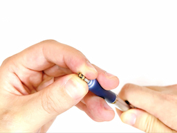 （補足）チャック輪を抑えながらノックするとチャックが開くの画像2