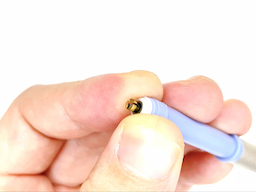 （補足）チャックを抑えながらノックするとチャック輪が開くの画像2