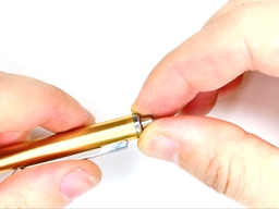 （補足）ペン上部の金具は外れないの画像2