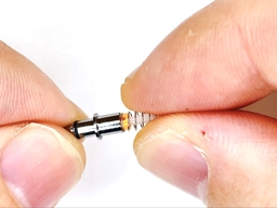 口金に白部品+バネを装着するの画像2