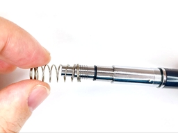 ペン先端にバネを装着するの画像2