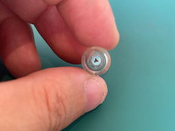 先端キャップに口金部品を挿入するの画像3
