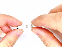 芯タンクにバネを装着するの画像3