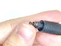 （補足）チャックはノック状態で輪を下ろすと開くの画像3