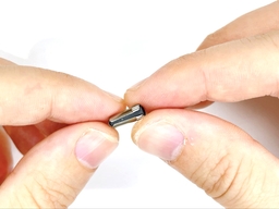 消しゴムに金具を装着するの画像3