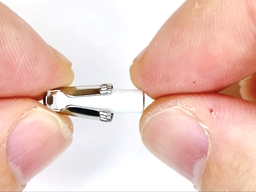 消しゴムに金具を装着するの画像3