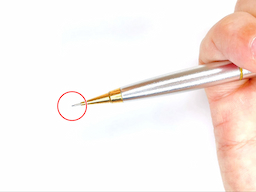 動作チェック②ノックしたらシャー芯が出ることの画像2