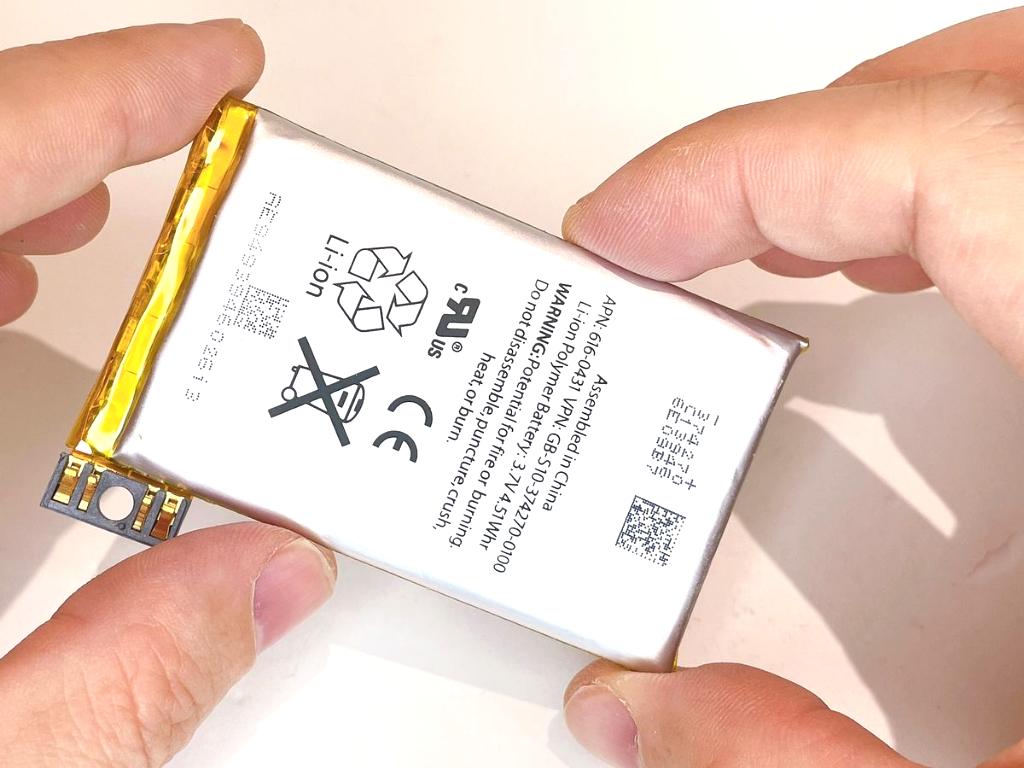 iPhone3GSのバッテリー交換方法