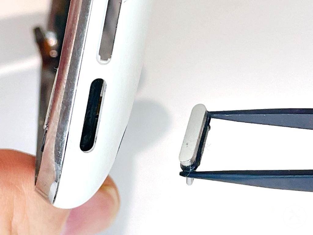 iPhone3GSの電源ボタン交換方法