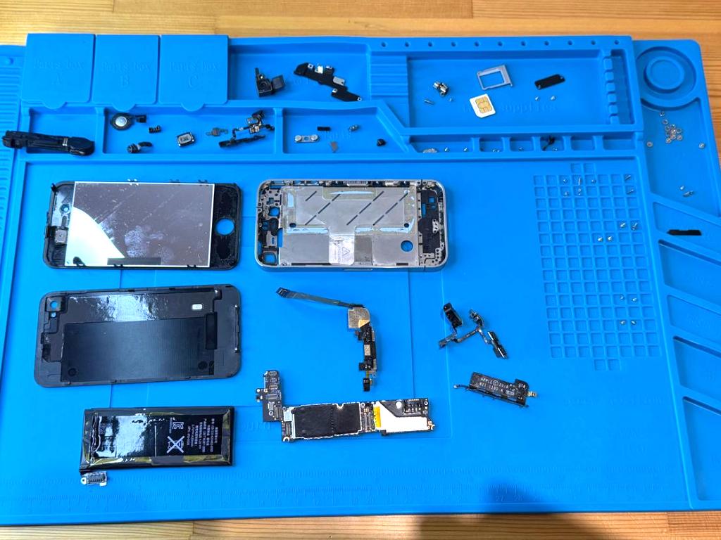 iPhone4の分解方法