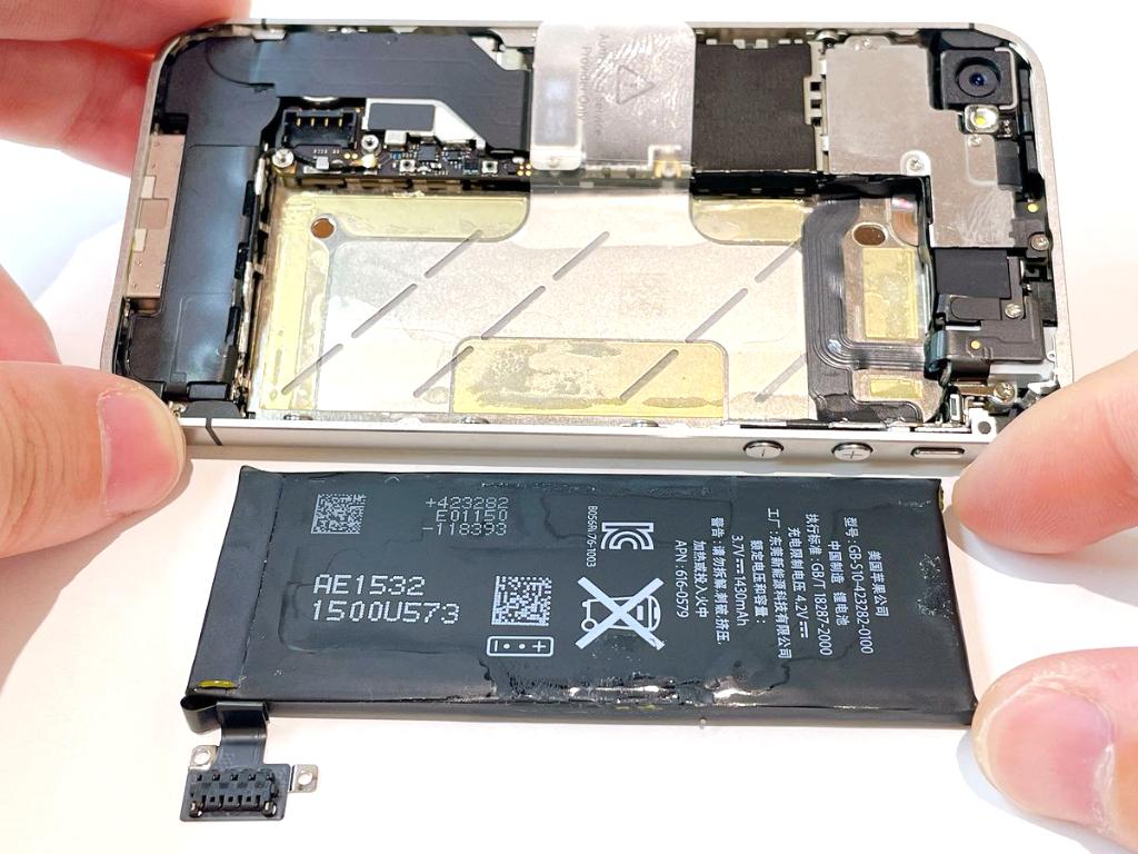 iPhone4Sのバッテリー交換