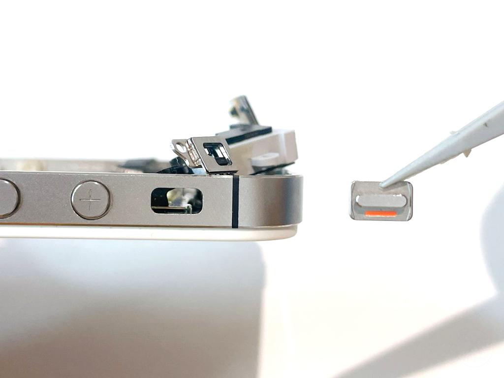 iPhone4Sのサイレントスイッチ交換