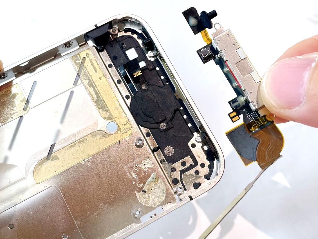 iPhone4Sのドックコネクタ交換