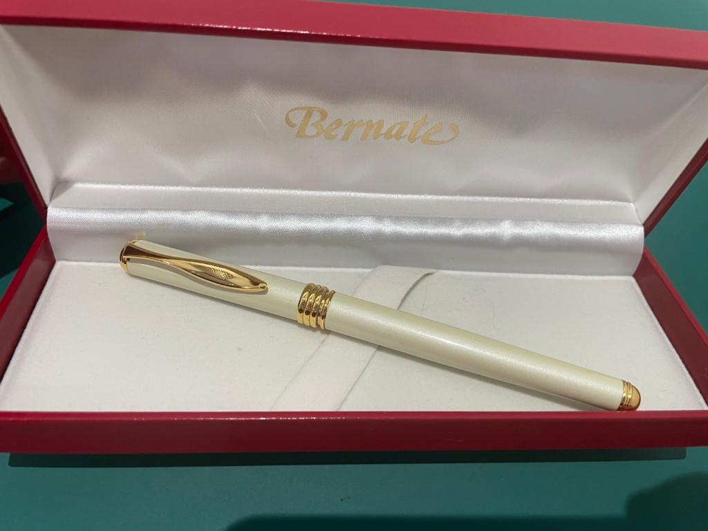 【Bernate】万年筆の分解方法