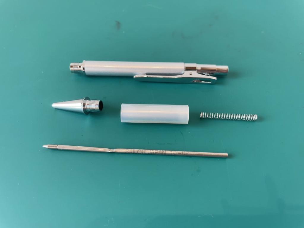 セーラー万年筆スタイルカラーgpの分解方法