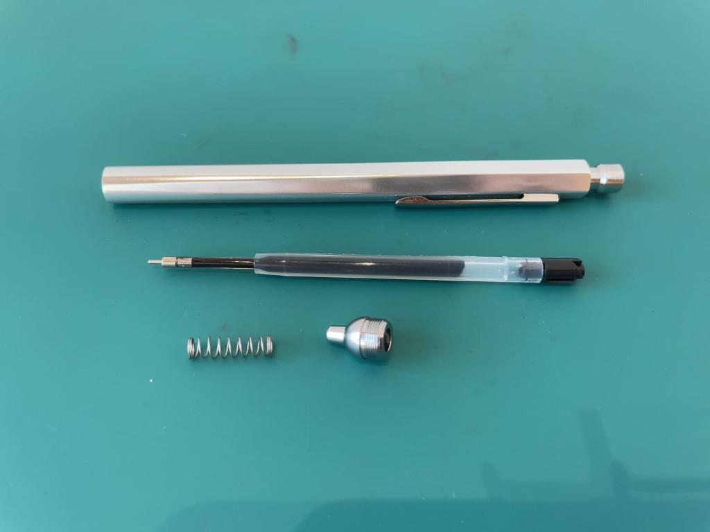 ローラーゲルGS01の分解方法