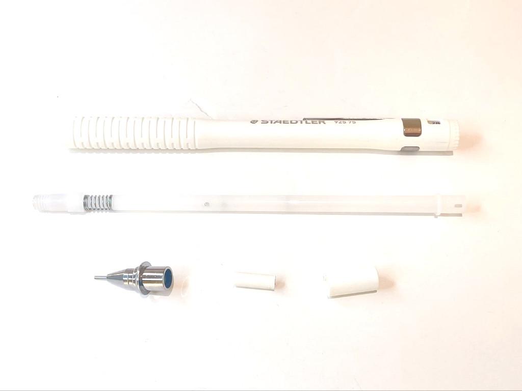 ステッドラー（STAEDTLER）925_75の分解方法