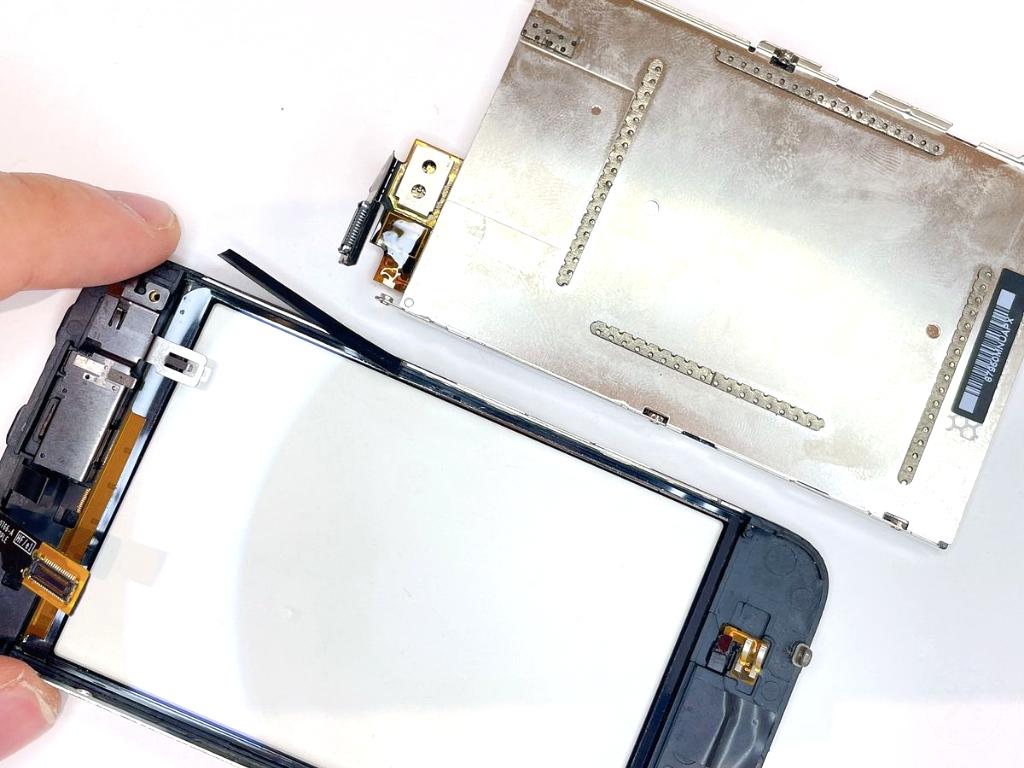 【iPhone3GS】液晶パネル（LCD）の交換方法