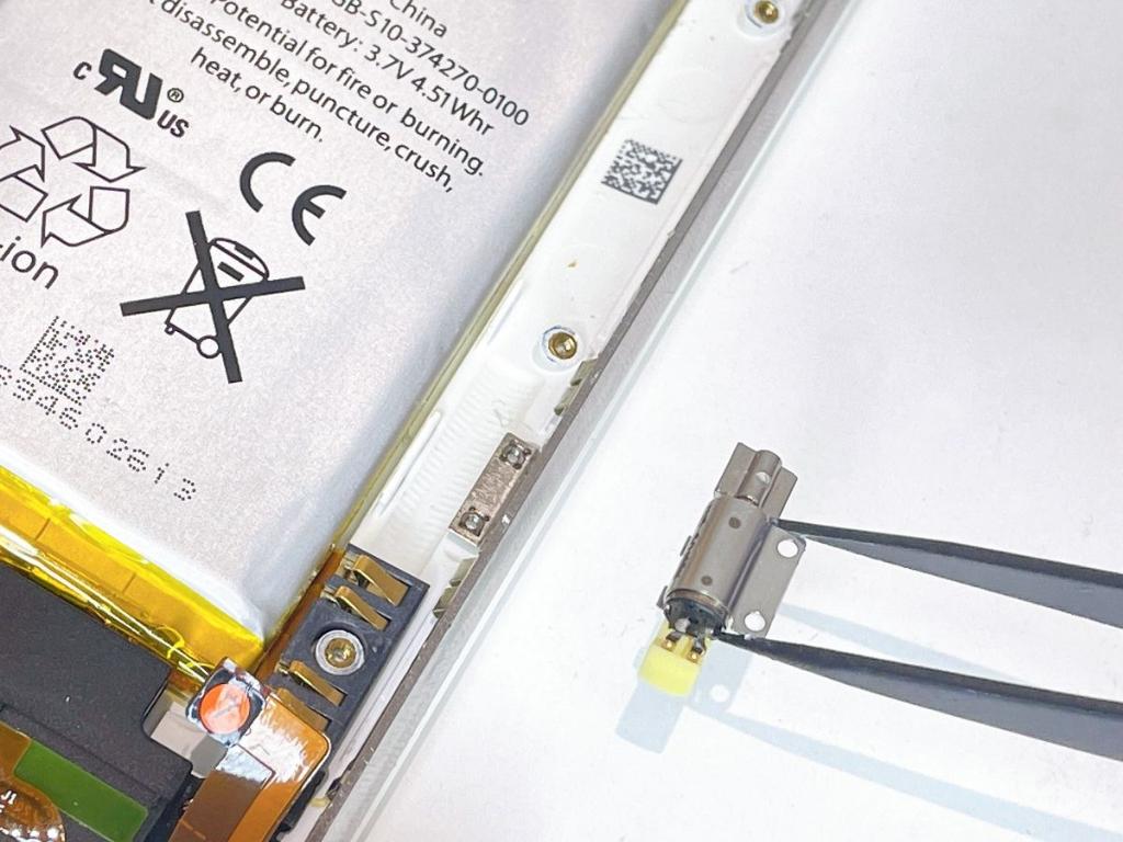 【iPhone3GS】バイブレーターの交換方法のアイキャッチ画像