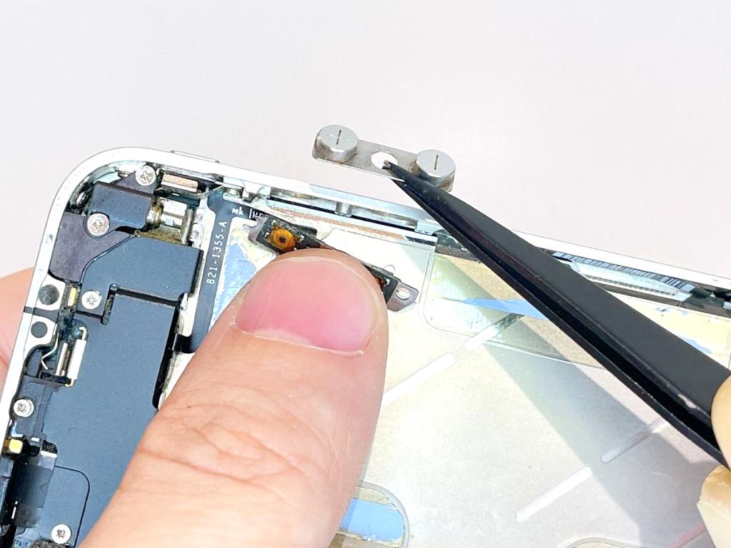 iPhone4の音量ボタン交換方法