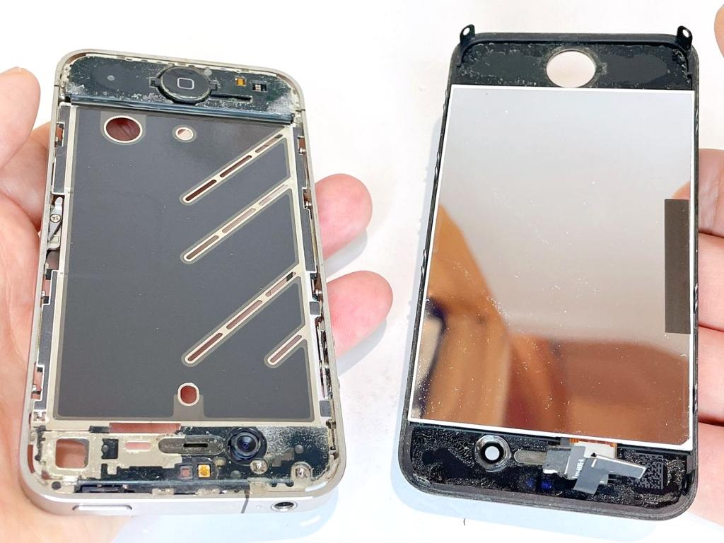 iPhone4のディスプレイ交換方法