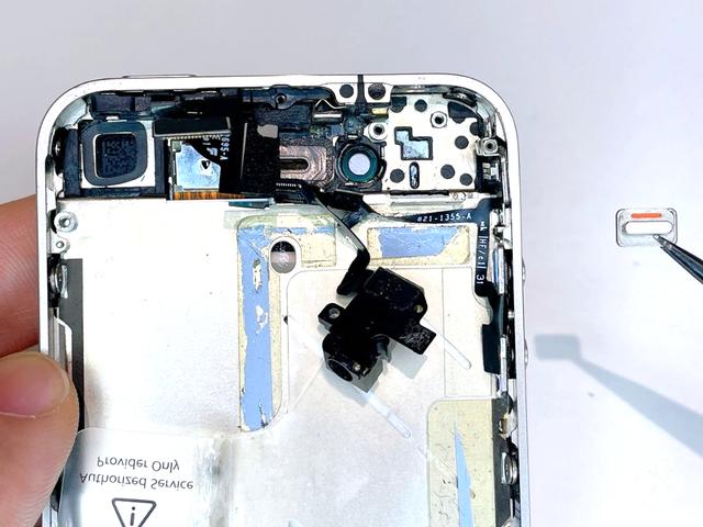 iPhone4のサイレントスイッチ交換方法