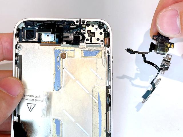 iPhone4のイヤホン・音量・サイレントケーブル交換方法