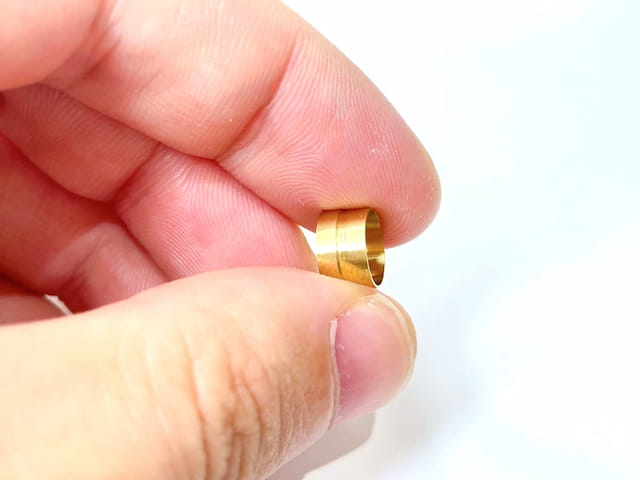 金色の金具 サムネイル2
