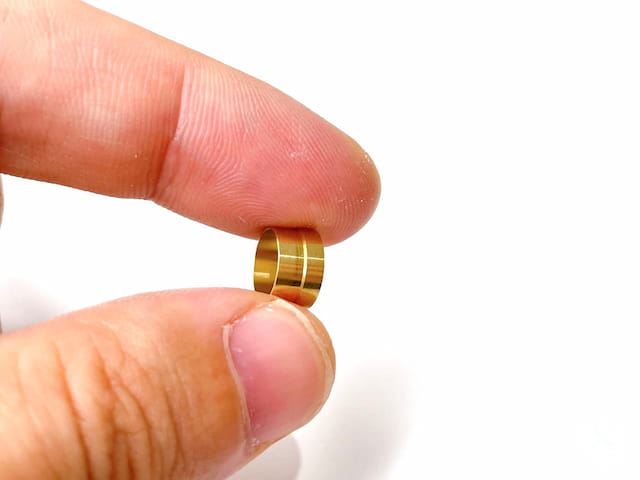 金色の金具 サムネイル4