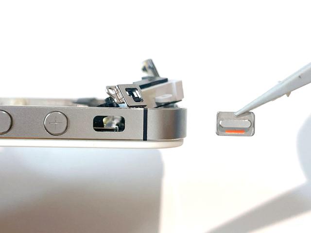 iPhone4Sのサイレントスイッチ交換