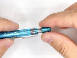 ノックキャップを外すの画像1