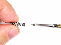 芯タンク先端にバネを装着するの画像1