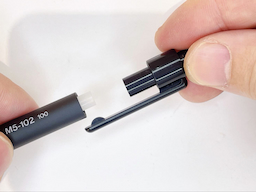 芯タンク結合部を装着するの画像1