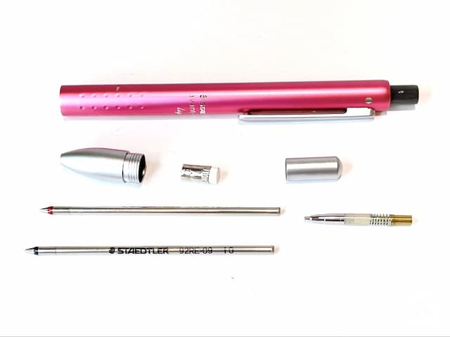 ステッドラーアバンギャルドライトの分解方法