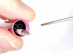 インク芯(黒)を装着するの画像1