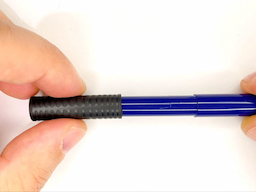 ケースにグリップを装着するの画像2